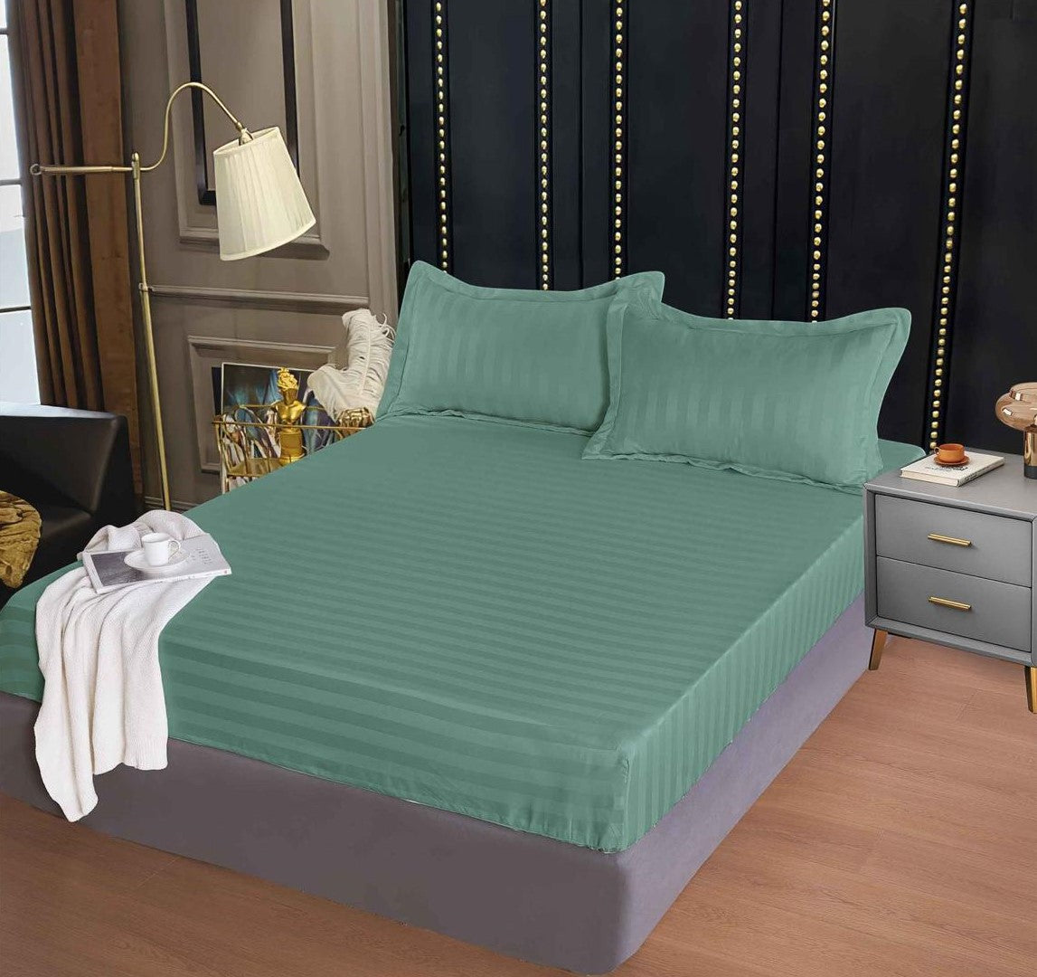 Husa de pat tip Damasc cu Elastic cu 2 fete de perna 160x200 cm C1038