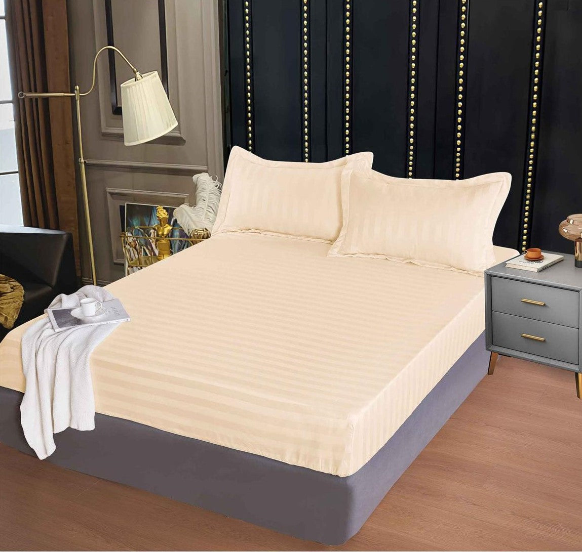 Husa de pat tip Damasc cu Elastic cu 2 fete de perna 160x200 cm C1043