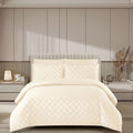 Lenjerie de Pat Damasc Premium Crem, 4 Piese, pentru 2 Persoane, cu Cearceaf Elastic 180x200 cm, Model P?tr??ele – C1493