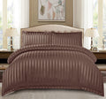 Set Lenjerie de pat dublu cu Elastic, 2 Persoane, Tip Damasc, Uni, 4 Piese, Finet/Bumbac, Cearceaf pat 180 x 200 , C1283
